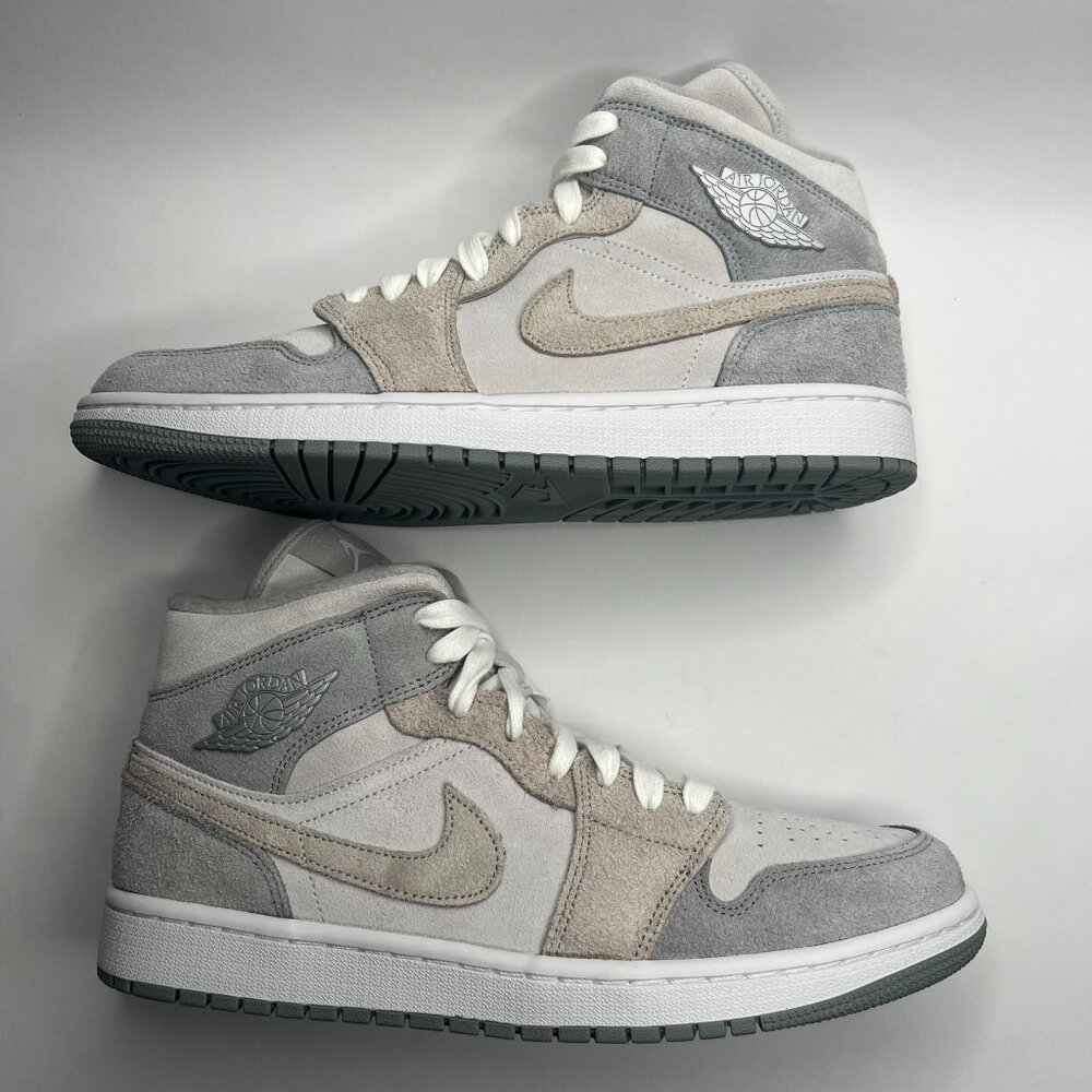 Jordan 1 Mid SE Particle Grey Women's Size 12W / 10.5M DO7139-002